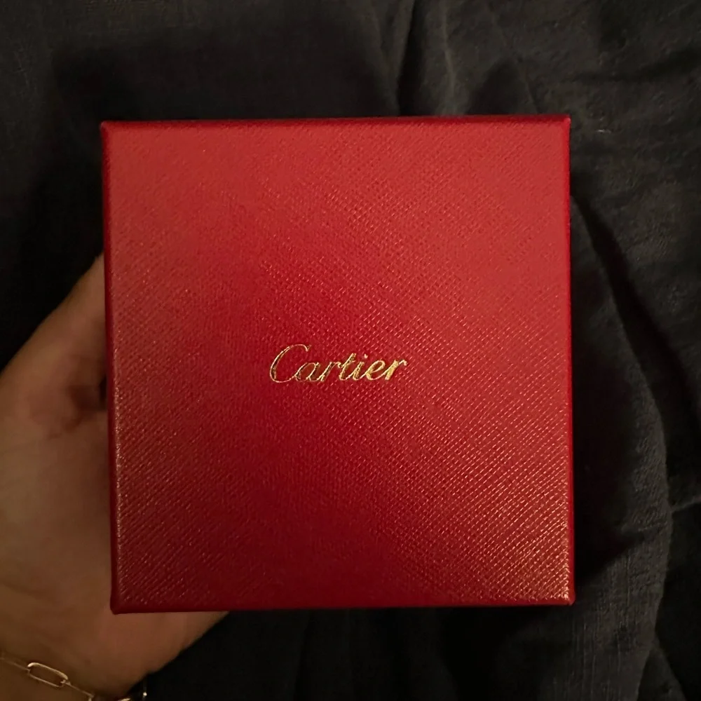 empty cartier box - Picture 1 of 3